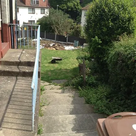 Chapel Allerton בית הארחה *